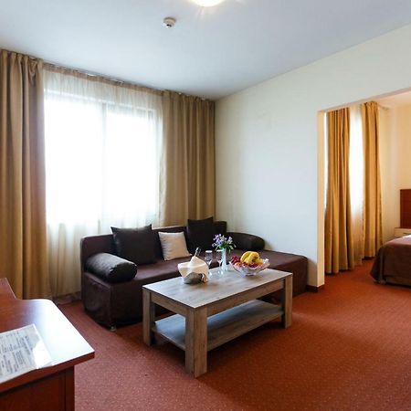Nadejda Hotel София Экстерьер фото