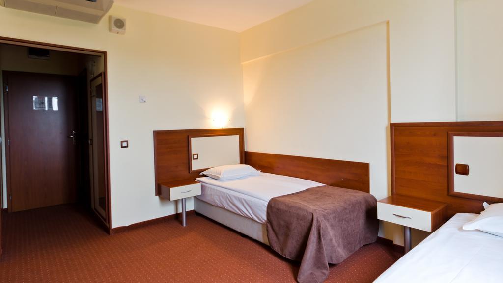 Nadejda Hotel София Экстерьер фото