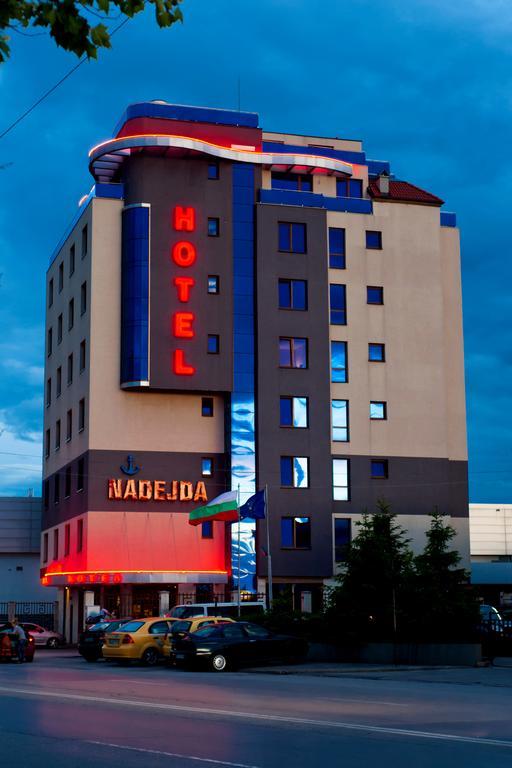 Nadejda Hotel София Экстерьер фото