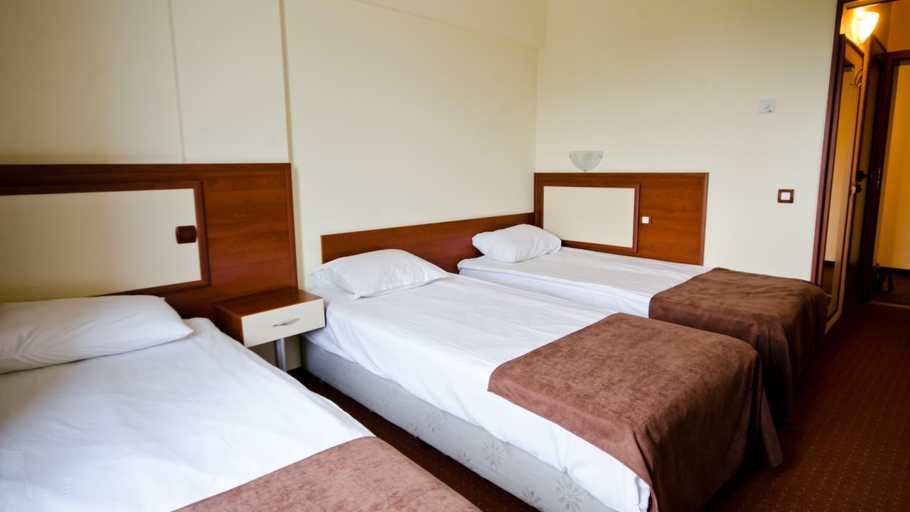 Nadejda Hotel София Экстерьер фото