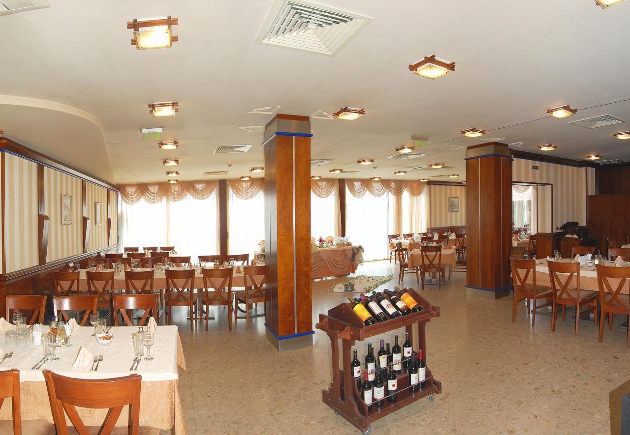 Nadejda Hotel София Экстерьер фото